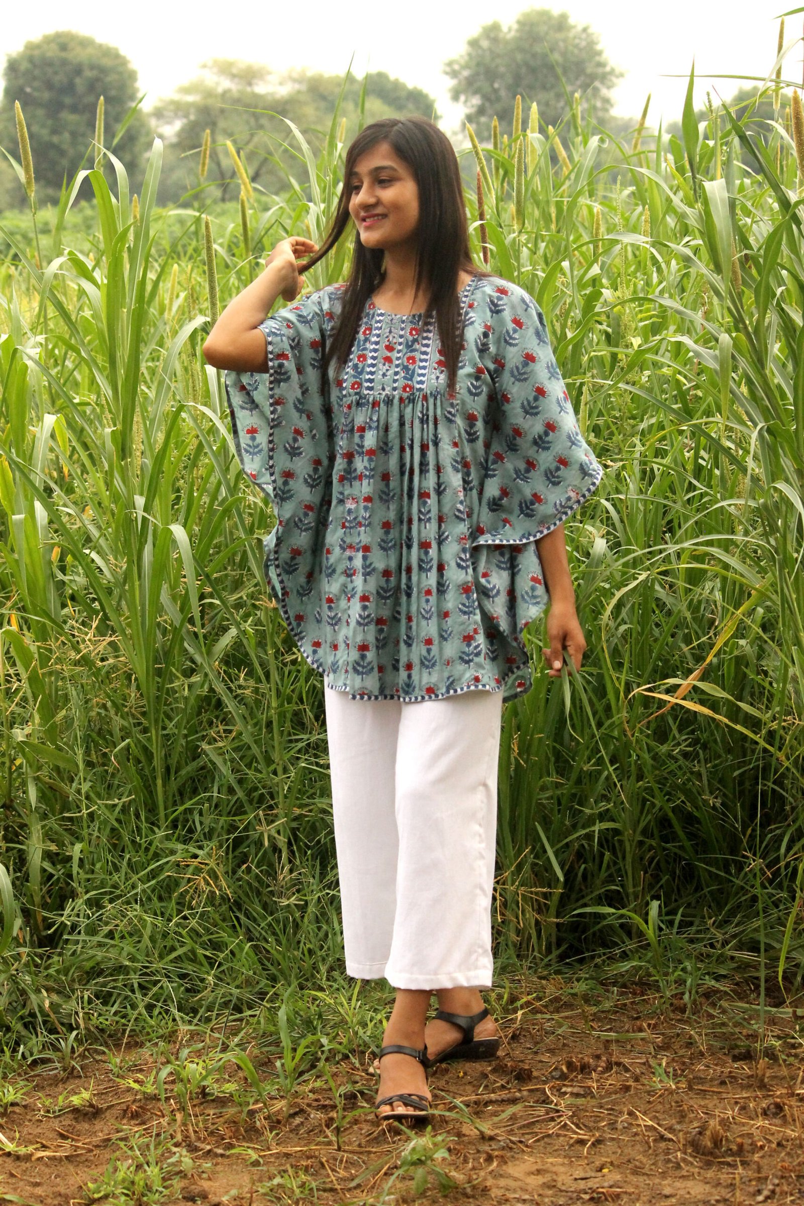 SEA OF CARNATIONS KAFTAAN